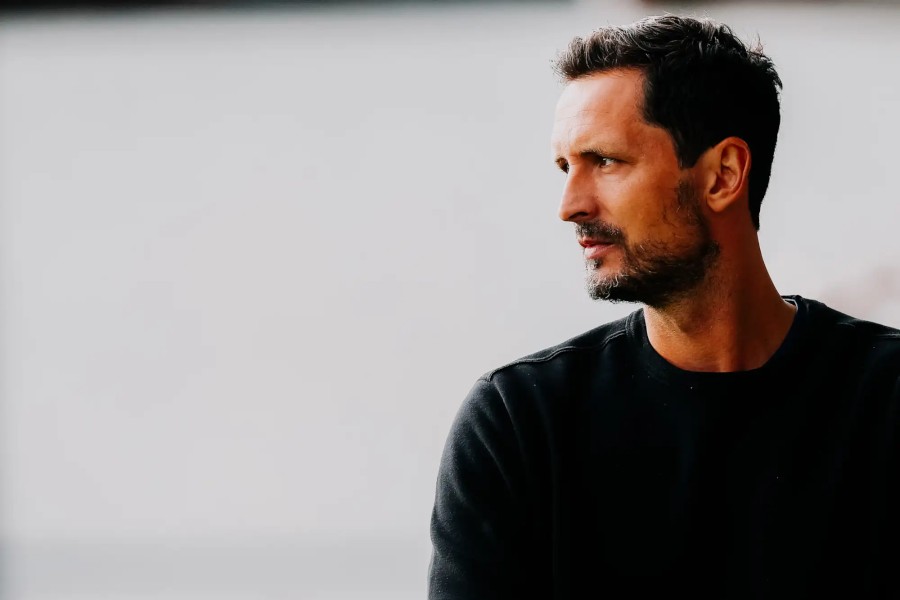 dino topmoller - Futbolinfo.az