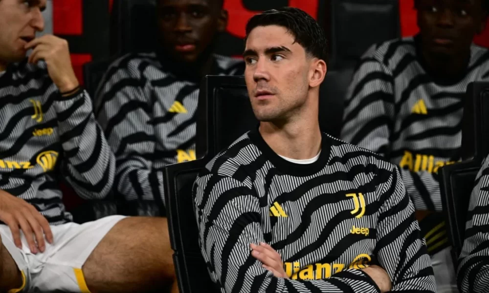 dusan vlahovic jugador de la juventus - Futbolinfo.az