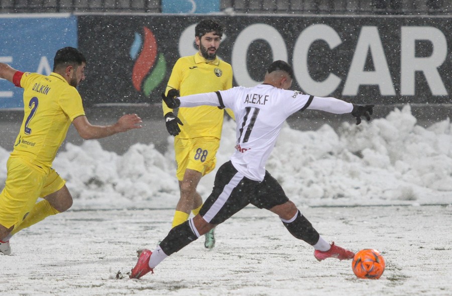 3283923 - Futbolinfo.az