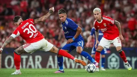 Duran "Jirona"dan danışmadı: "Klub və menecerim təklifləri dəyərləndirəcək" 9 Camilo Duran y Nicolas Otamendi - Futbolinfo.az