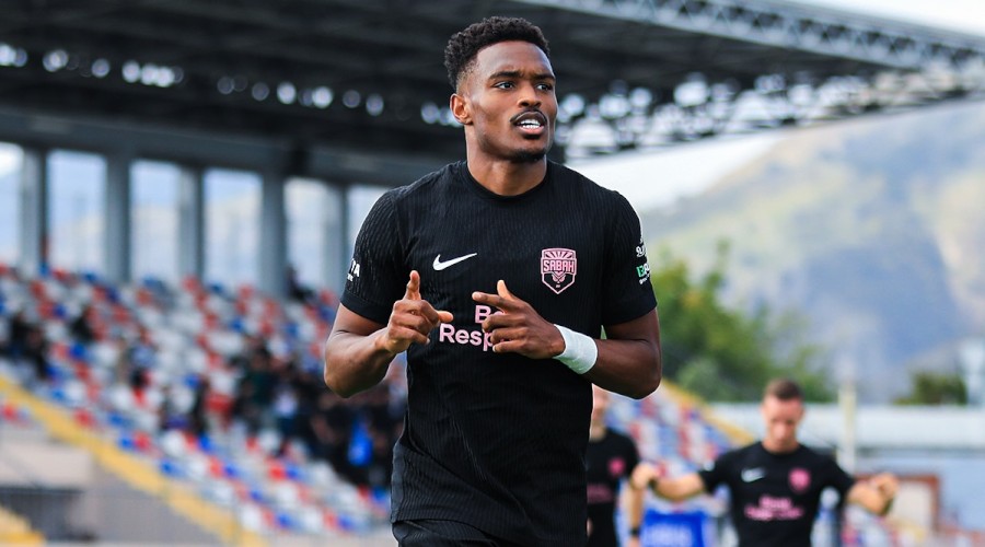 coy lens mikels - Futbolinfo.az