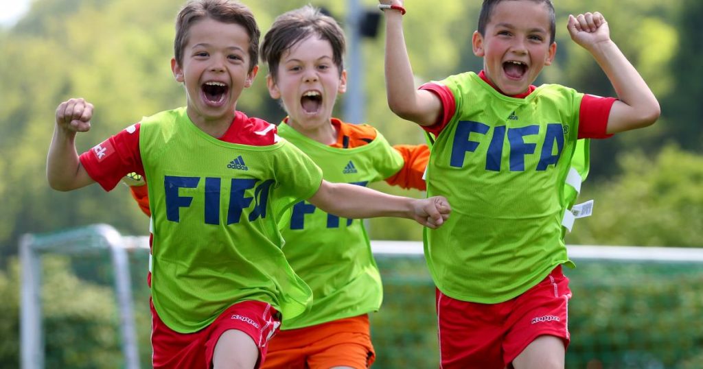 İdman sosial platforma rolunda: Federasiyaların uşaq və yeniyetmə siyasəti 6 grassroots main02.variant1200x630 - Futbolinfo.az