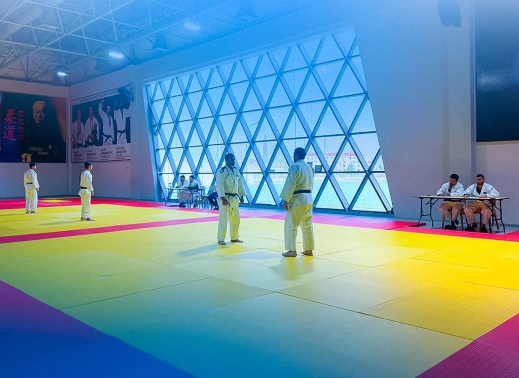 9N0yK9g4ck0ubXcZgNgSTjTJemHEUKKJ1lK9KcIU 1200 - Futbolinfo.az