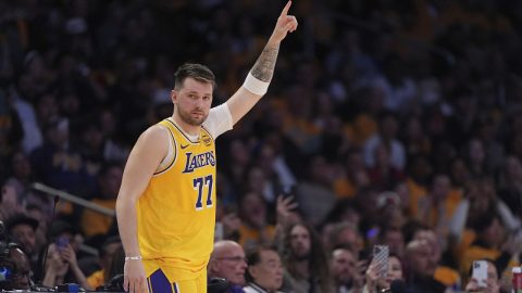 Luka Doncic Lakers AP 02102025 - Futbolinfo.az