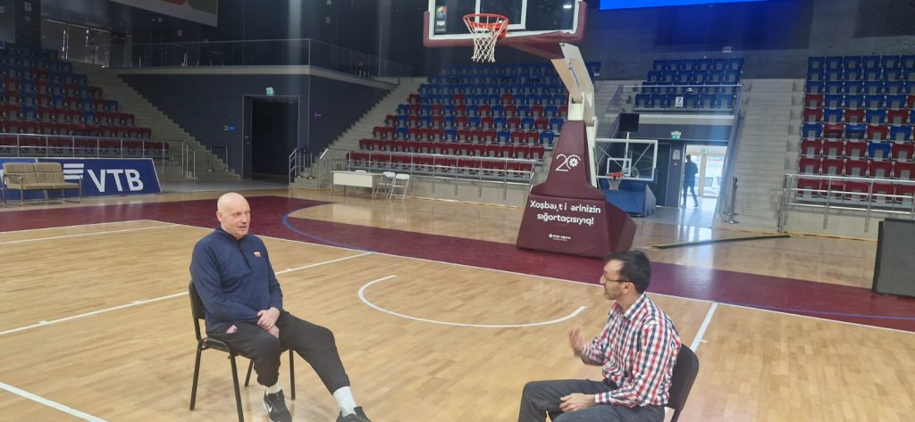 Əsgər, nazir, məşqçi və Azərbaycan aşiqi Kurtinaytis 13 f49cb282 4cec 453e a761 e121aa178bde - Futbolinfo.az