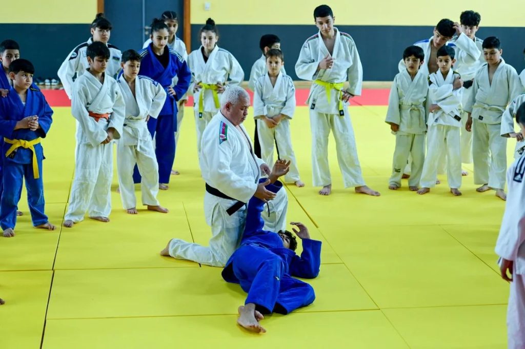 vBbCZ39RfrY4Sc3tOWLFq8JA4U8A43ZfMmKZXHKj 1200 - Futbolinfo.az