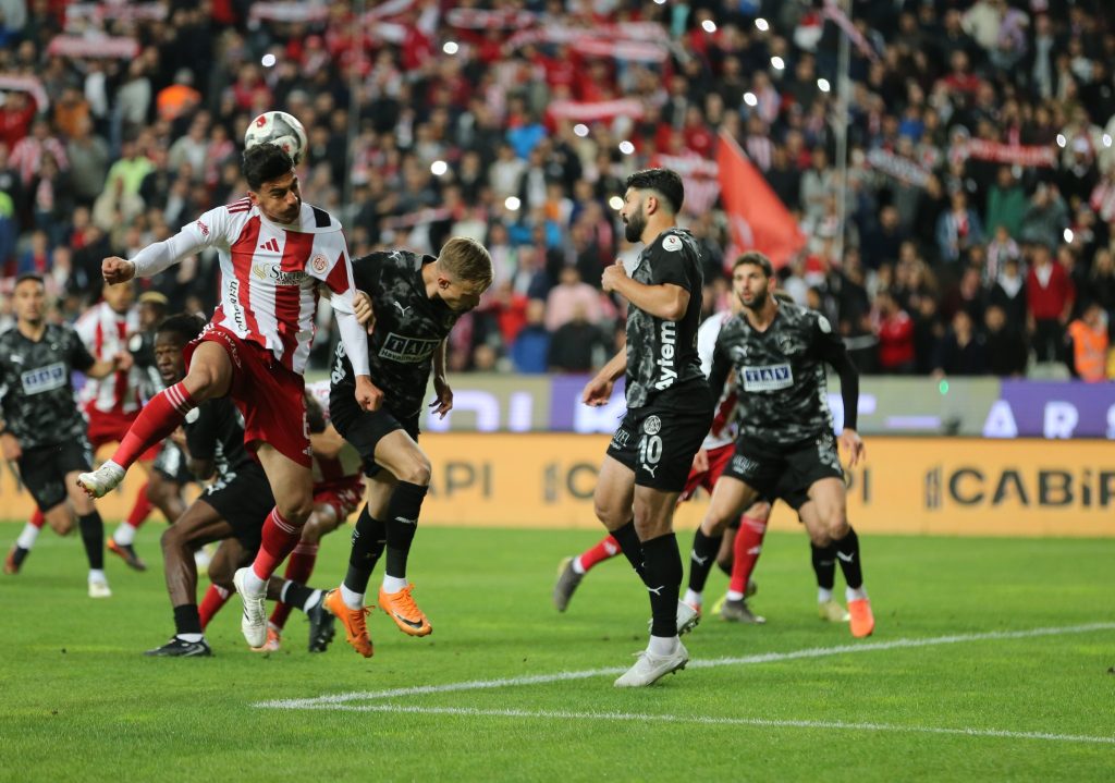 685995482 1574670957350433 4011676057638442763 n - Futbolinfo.az